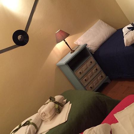Mantua Hostal Екстер'єр фото